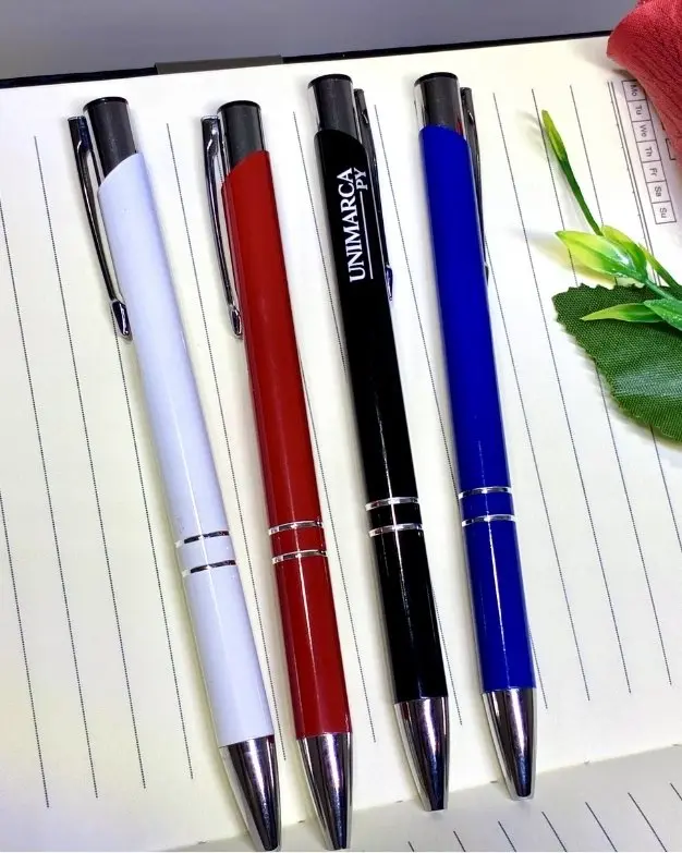 Bolígrafos personalizados en varios colores con logo grabado a láser